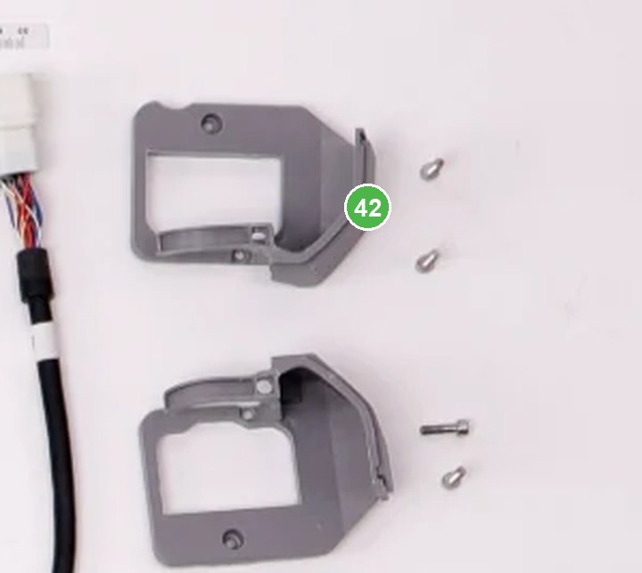 Soporte de Cable Delantero Rh - T40 señalada con el número 42 en el diagrama de despiece del DJI Agras T40
